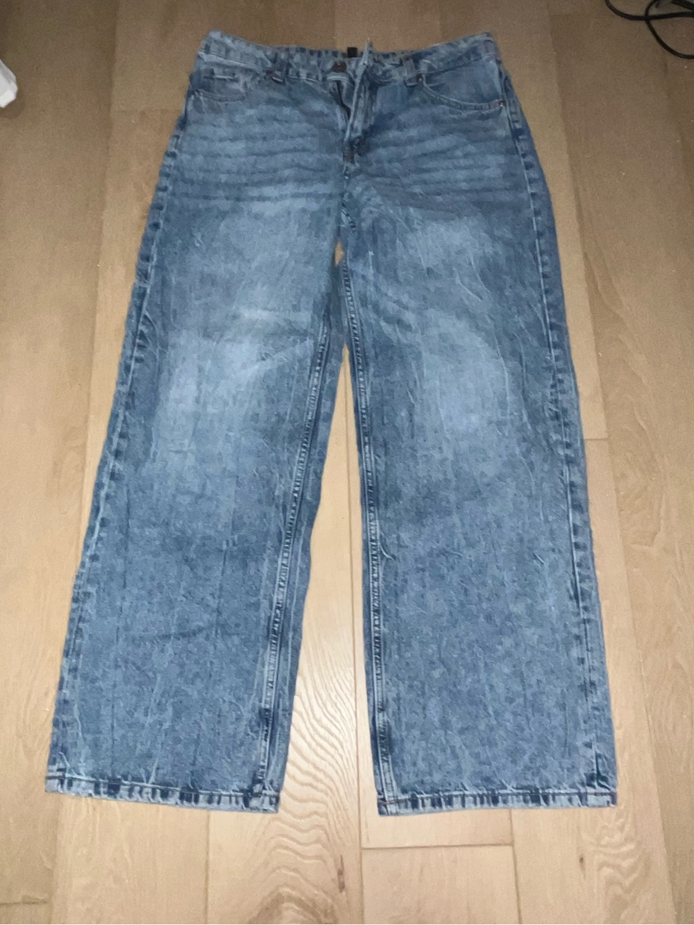 H&M wide legged jeans